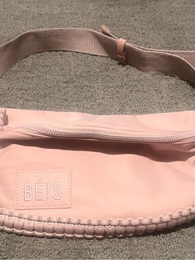 BEIS Pink Crossbody sport pack. NWT